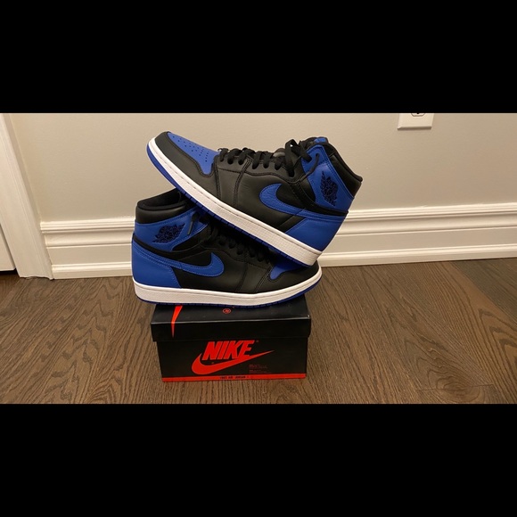 ❌SOLD❌ Jordan 1 Royal - Picture 6 of 8